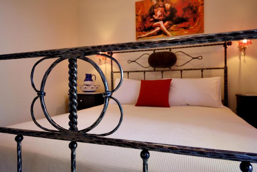 Byzantinon Hotel Leonidio Bagian luar foto