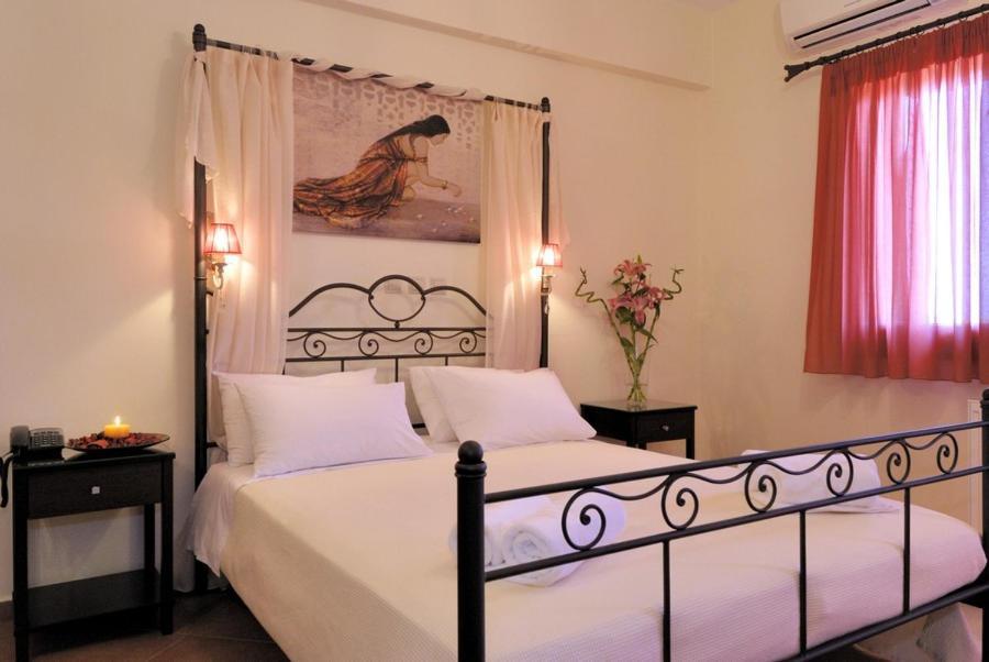 Byzantinon Hotel Leonidio Bagian luar foto
