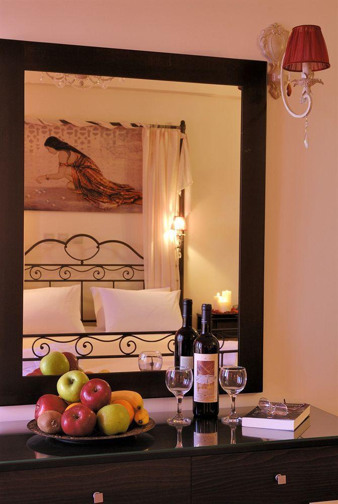 Byzantinon Hotel Leonidio Bagian luar foto