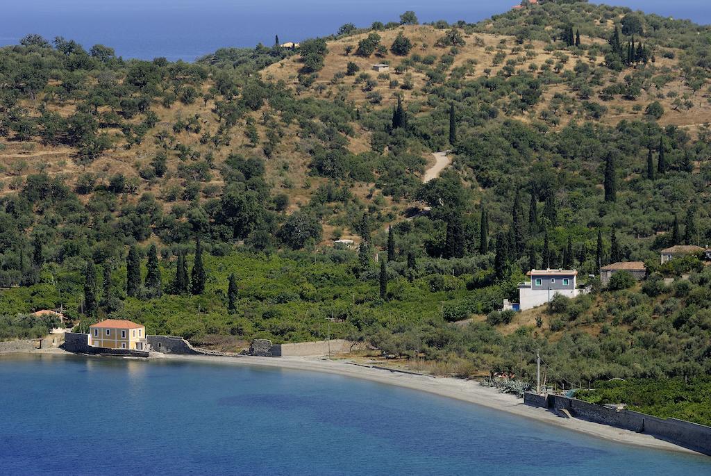 Byzantinon Hotel Leonidio Bagian luar foto